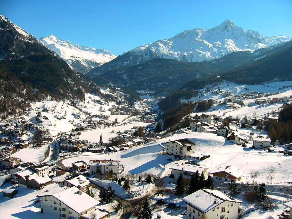 Sölden — Glacier Ski Transfer