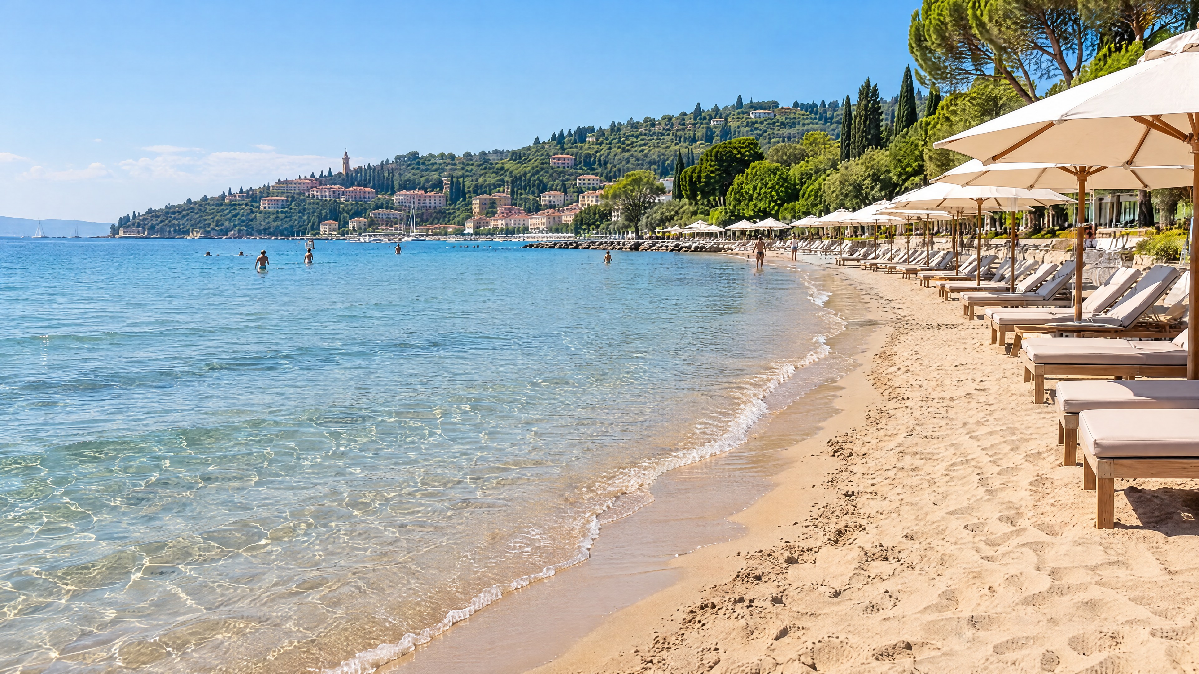 Sommerliche Ruhe am Sandstrand von Portorož
