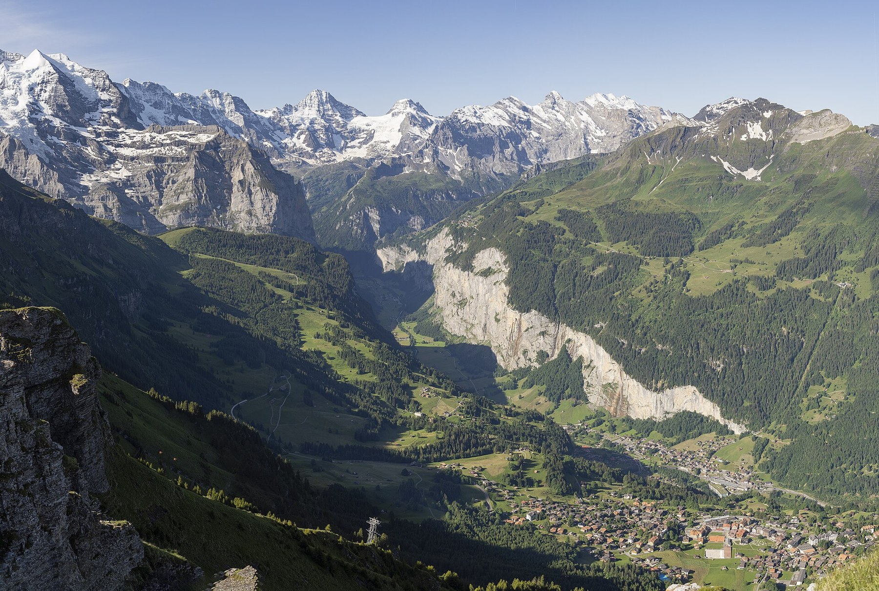 Zurich → Lauterbrunnen · Valley of 72 Waterfalls